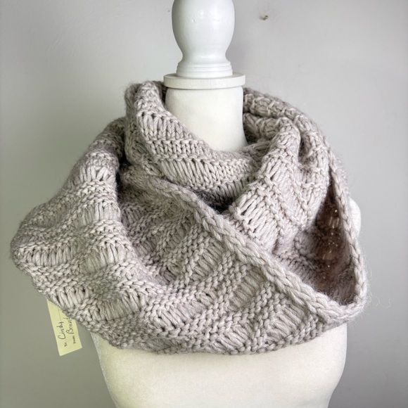 Made Italy Alpaca Wool Blend Chunky Knit Infinity Scarf NEW minimalist neutral - Picture 11 of 11